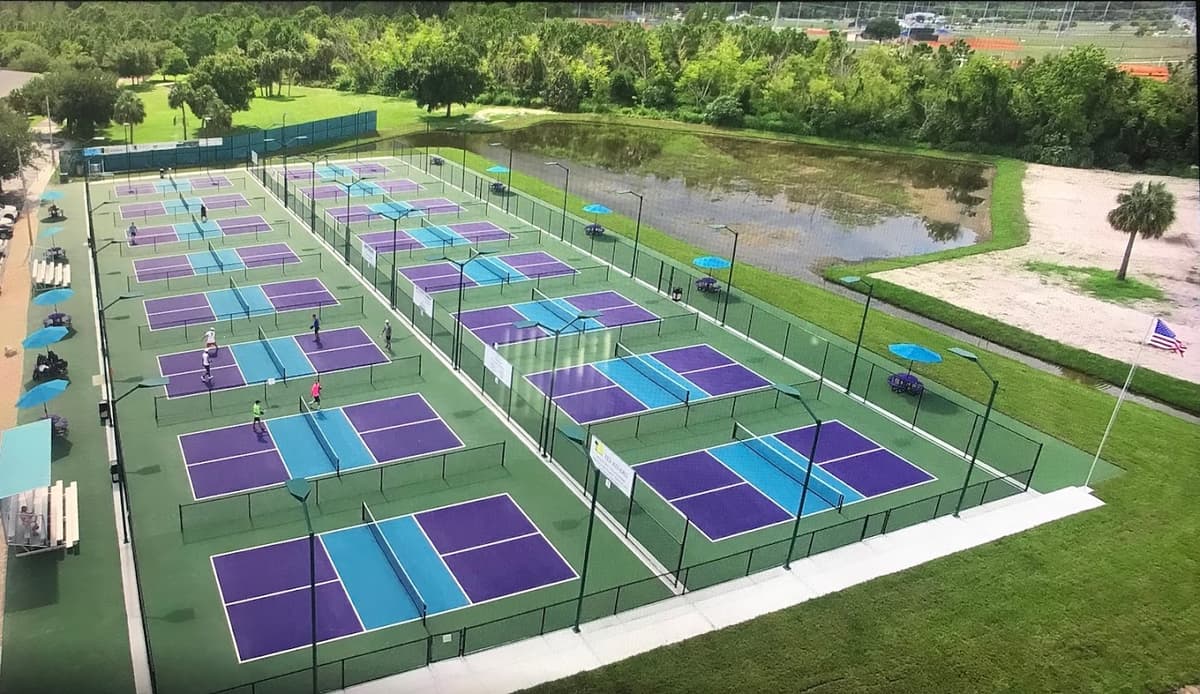 PicklePlex pickleball facility in Punta Gorda, FL - photo 2