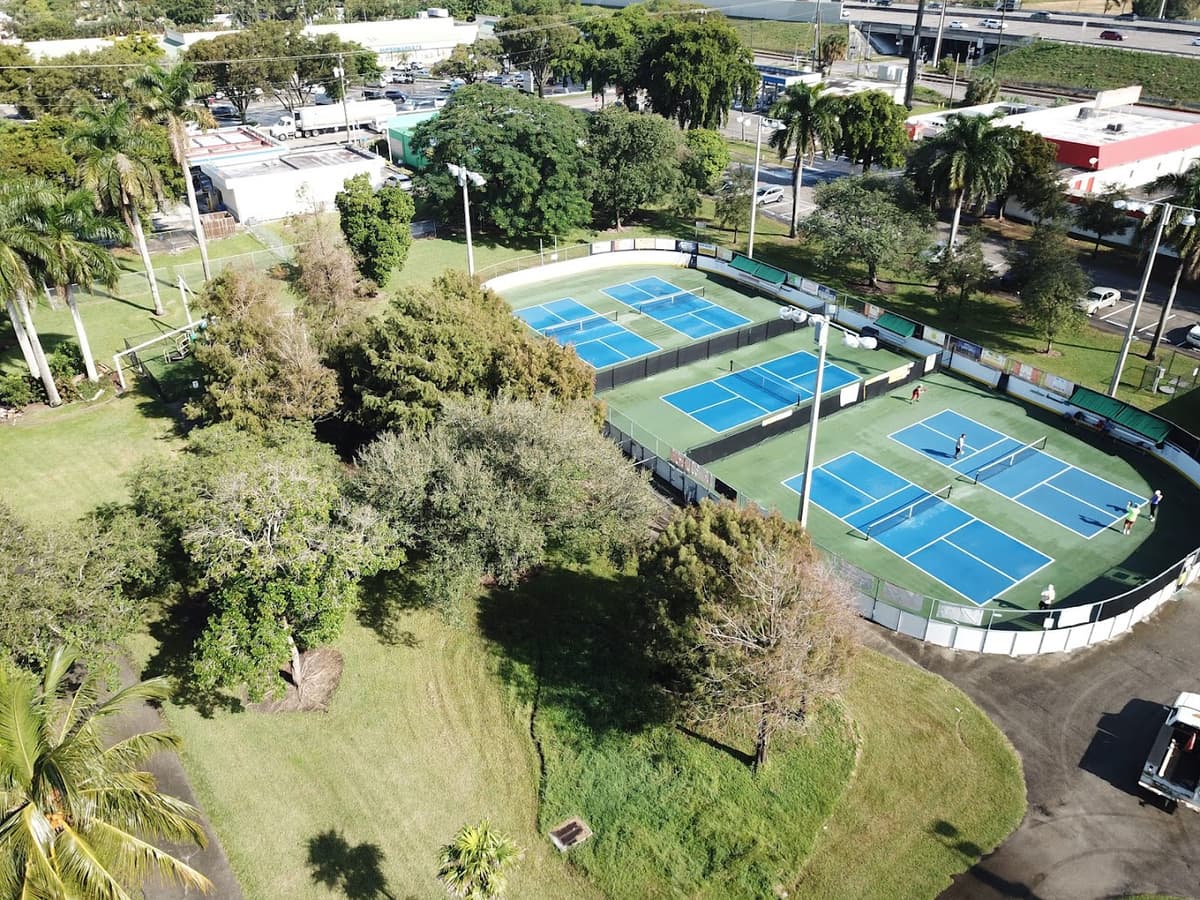 Stan Goldman Memorial Park pickleball facility in Hollywood, FL - photo 2