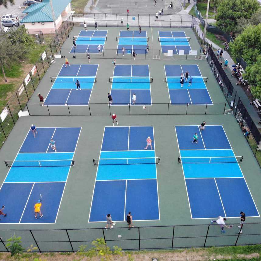 Stan Goldman Memorial Park pickleball courts in Hollywood, FL