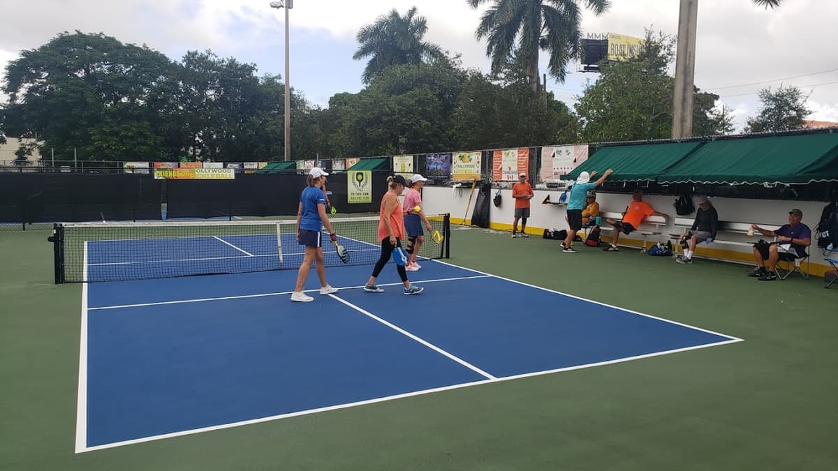 Stan Goldman Memorial Park pickleball facility in Hollywood, FL - photo 3