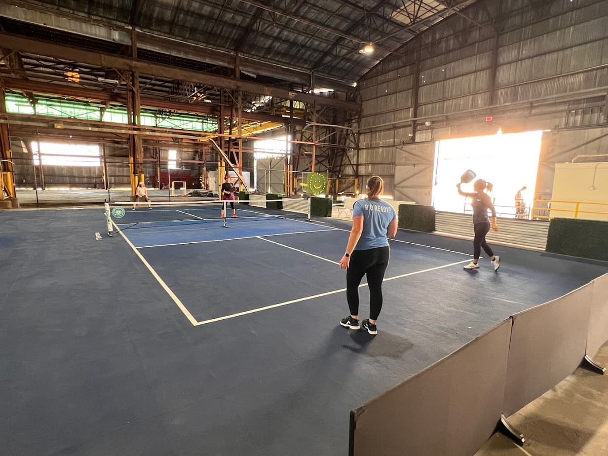 Tampa Pickleball Crew pickleball courts in Tampa, FL