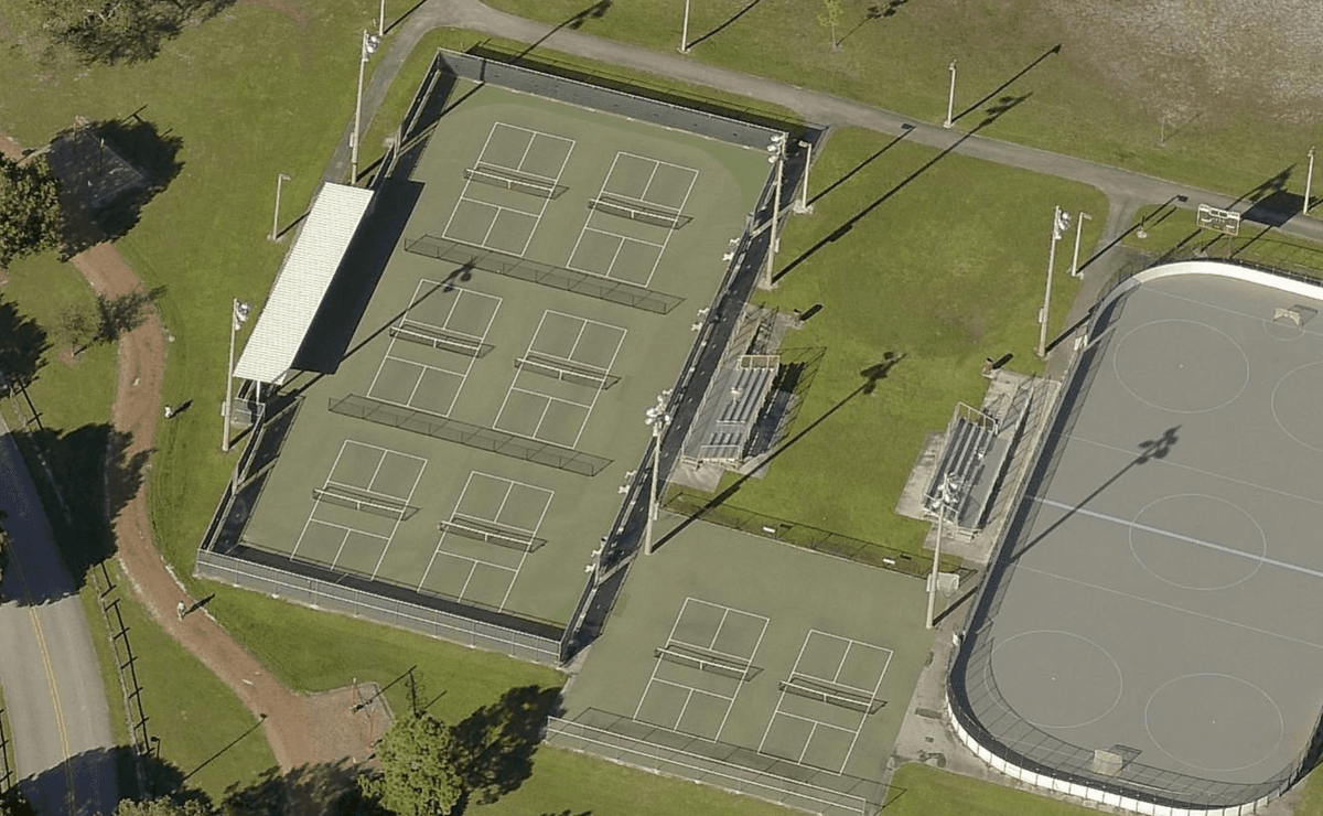 Caloosa Park pickleball courts in Boynton Beach, FL